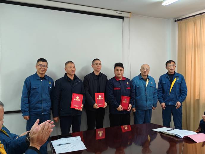 第一事業(yè)部冶化協(xié)力項(xiàng)目部獲銅冠冶化公司“強(qiáng)化意識(shí)，防控風(fēng)險(xiǎn)”...